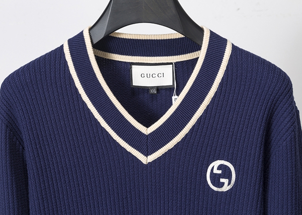 ブランドセーター背面デザイン